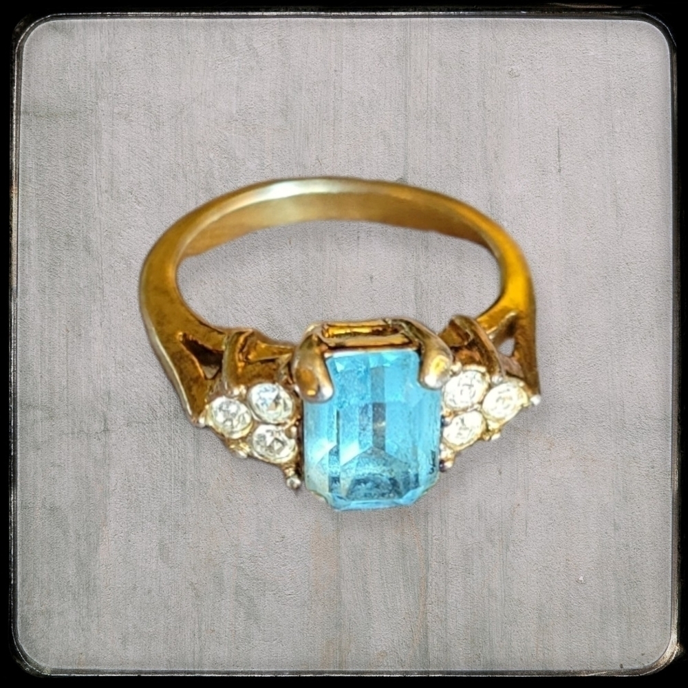 Gold-Tone Blue Crystal Cocktail Ring